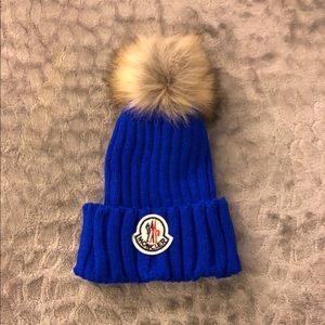 Moncler hat